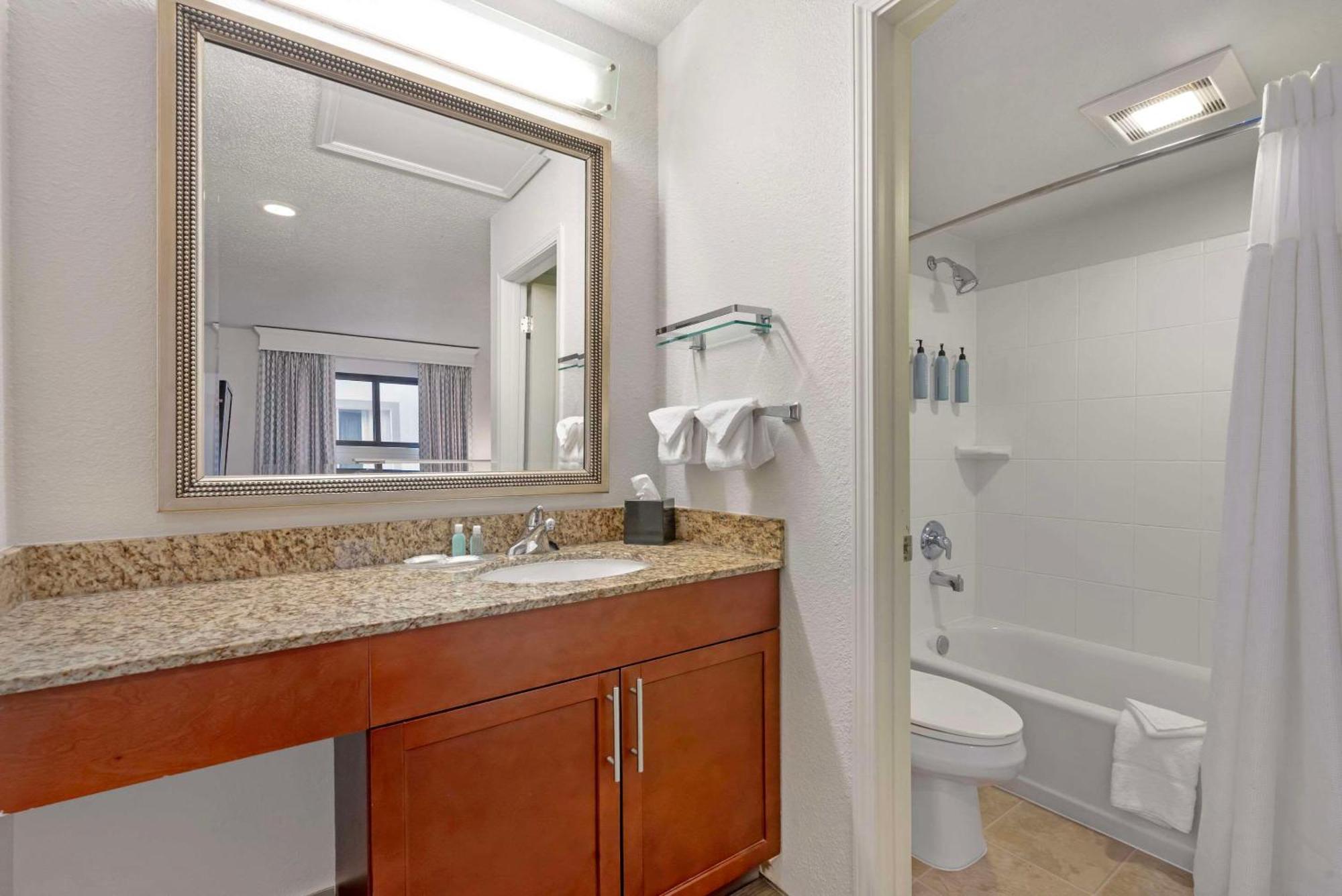 Mainstay Suites St Louis - Galleria Richmond Heights Экстерьер фото